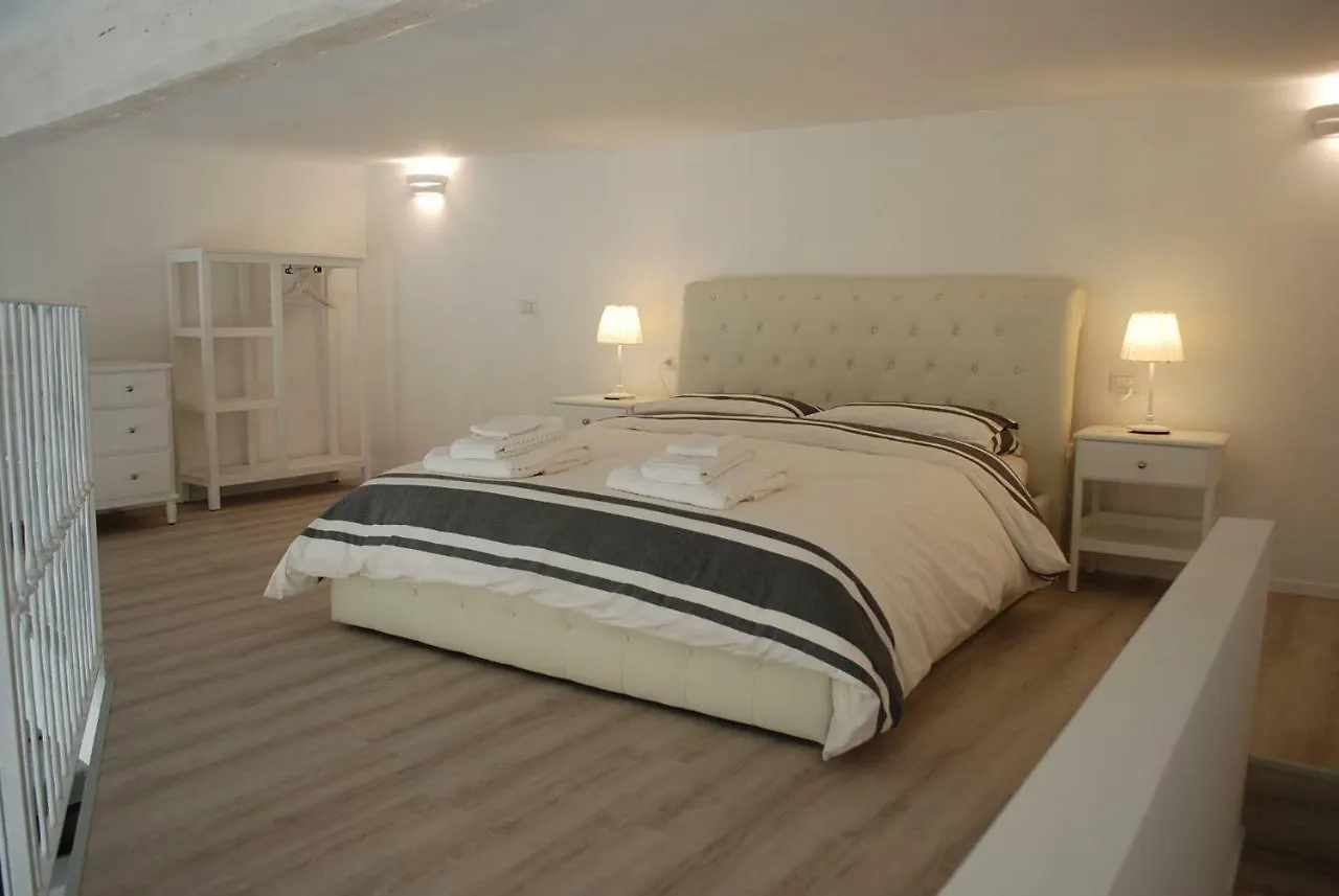 Berardi Palace - Vigna Nuova Loft Florence Apartment